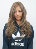 スポーティーベージュで秋は決まり(>_<)