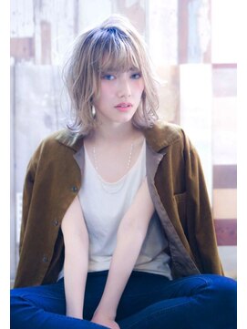 エイミー(Aimee) Aimee プラチナグレージュ×おフェロミディ