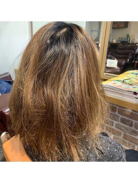 リワール 縮毛矯正専門店 癖で広がってしまった髪も・・・