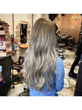 ナチュラルハイセンスプラス(natural high sense+plus) 外国人風　プラチナ　マットアッシュ　ダブルカラー　ロング