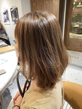 リバレッジ 広尾(Leverage) 細めハイライトアッシュベージュ