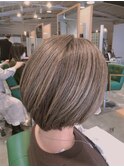 大人ボブ　白髪を生かしたグレージュハイライトカラー