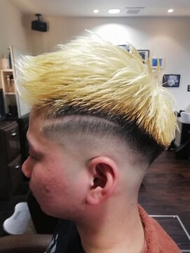 ヘアーステージ フィガロ(HAIR STAGE FIGARO) スキンフェード