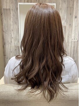 アビリス(abilis) ロング×ウェーブで大人かわいいスタイル