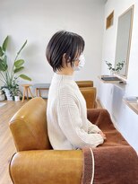 コムヘアー(COM HAIR)&nbsp;ミニショート。ナチュラルハイライト。