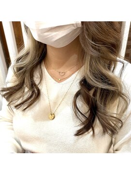 ルソレイユ(Le Soleil) ホワイトベージュinインナーカラー