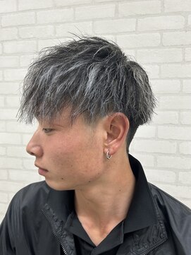 ヘアースタジオ シーオーイー(hair studio C-O-E) ホワイトハイライトスタイル