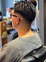レオザバーバー(LEO the Barber) フェードカット　束感スタイリング　　グラデーション