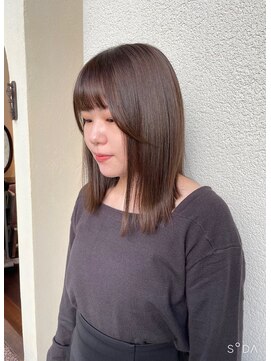 エルサフィロ ヨドヤバシ(el zafiro yodoyabashi) ミディアムヘア オリーブカラー