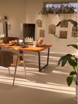 メイン(『　　』main)の写真/～お客様自身が主人公～そんな居場所を提供したい。という想いが込められたサロン『　』main