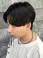 ヒュイル バイ ニアウ(Hwyl by Niau) センターパートニュアンスパーマメンズカット