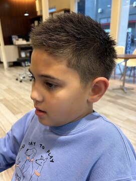 クラップス 杉田店(CLAPS) 長め刈り上げ/ツーブロック/キッズカット