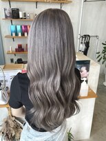 シェル 津山の手店(shel)&nbsp;20代30代ダブルカラーラベンダーグレージュ透明感ロング