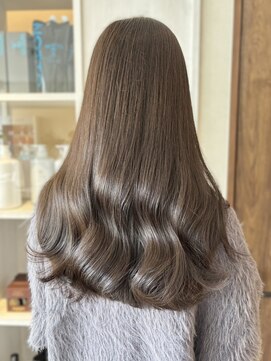 ラレヴ(Le Reve) アッシュベージュ 透明感カラー 韓国ヘア ロング 20代 艶髪 30代