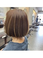 リリ(Liri material care salon by JAPAN)&nbsp;首元すっきり！まとまり重視のコンパクトボブ