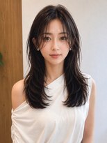 ノラ ギンザ(NORA GINZA) 黒髪×センターパート×レイヤーカット20代30代40代50代