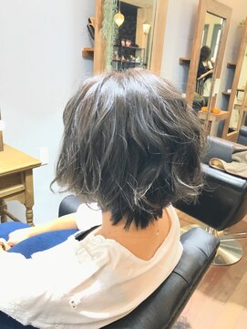 髪質改善ヘアエステサロン メルシー(Merci) ターコイズブルーアッシュ
