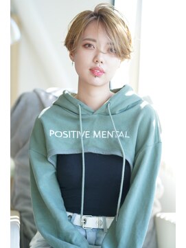 ザ オーダー(THE ORDER) サイド刈り上げブロンドショート