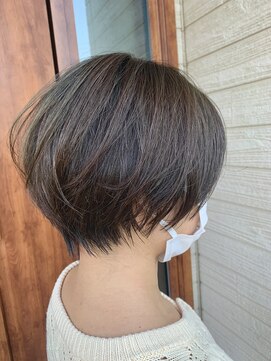 イコウヘアデザイン(icou hair design) ☆スリットショート☆オリーブベージュ☆