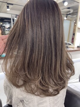 アネラ(Anela) 透明感グレージュ