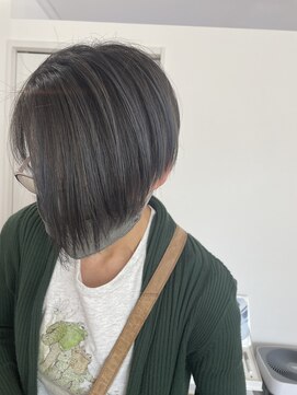 モアナ 逗子(MOANA) ベリーショート　アッシュハイライト