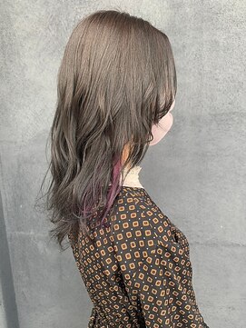 ニュートライズ(NEUTRIZE) グレージュ×イヤリングカラー