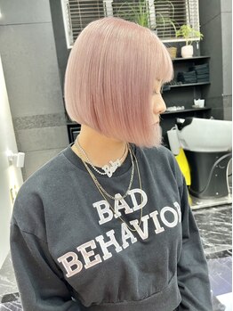 チュダック(ChuDuck)の写真/あなたの肌色や雰囲気に似合うスタイルをご提案＊髪に優しい薬剤とケアブリーチで、透明感ある仕上がりに。