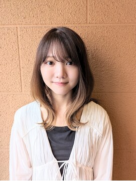 アンドプラス(And plus) 外ハネめるはりシルエット