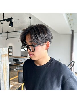 ザ オーダー(THE ORDER) ニュアンスセンターパートメンズパーマダウンパーマ