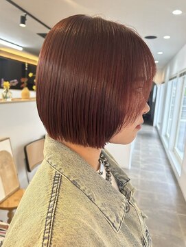 ミルヘアデザイン(mil hair design) ブラウン　外はね　ミディアムレイヤー　くびれ　髪質改善カラー