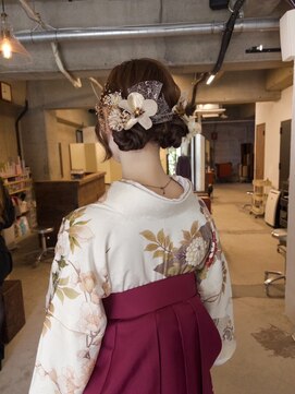 エイミー(amy.) ヘアアレンジツインお団子