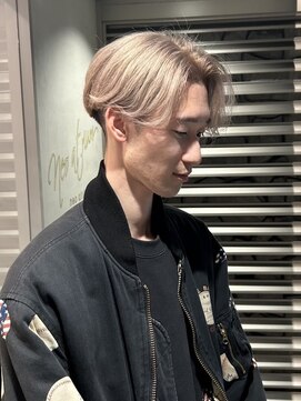 ライン(LYNE) メンズカット/ケアブリーチ/ホワイトベージュ/ショート