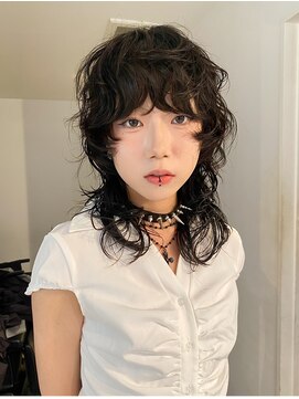 ナループロアツム(Nalu pu loa Tsum) マレットヘア/ウルフパーマ/ウルフ/グランジ