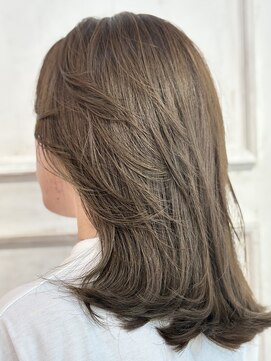 プエンテ デ メホラ(Puente de Mejora) 髪質改善METEOカラー