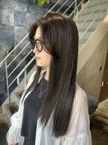 シー(si)&nbsp;赤みのないオリーブブラウン