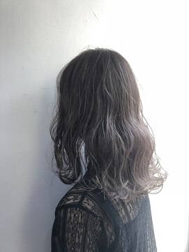 エスト(est) ラベンダーグレージュ