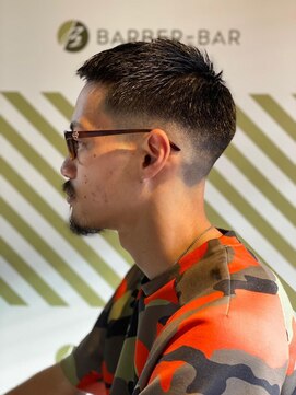 バーバーバー アカバネ(BARBER-BAR AKABANE) クロップスタイル【BARBER-BAR】