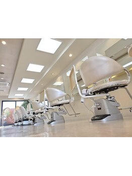 【水曜日と金曜日は超お得！トータルケアコース\5610】人気メニューがお得な平日にぜひ、ご来店ください♪