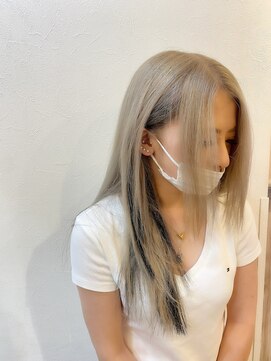 ヘアーグランデシーク(Hair Grande Seeek) ホワイティーカラー×インナーブラック☆