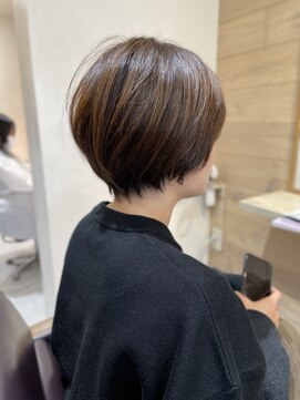 ヘアーリゾート ルアーナ(hair resort LUANA) 小顔効果 首が3センチ長く見える大人かわいいショートボブ