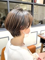 ネオリーブエム(Neolive em;)&nbsp;マッシュショート☆耳にかけて可愛いスタイル☆