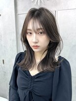 ヴェイン 渋谷(vain)&nbsp;くびレイヤー前髪エモージュ小顔レイヤーカットグレーベージュ