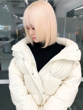 ランテルディ 渋谷(LANTERDIT) ホワイトカラー ハイトーン ケアブリーチ 透明感 丸みボブ