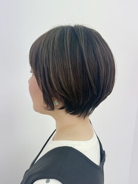 アッシュ 十日市場店(Ash) ショート / 白髪ぼかし