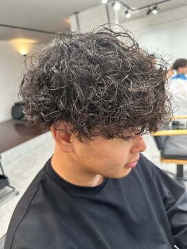 フゥ 宇都宮(FeU) 波巻きパーマメンズパーマメンズヘアツーブロックツイストパーマ