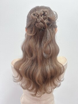 アミカ(Amica) カチモリハーフアップ/ウェーヴ巻き