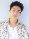 メンズ黒髪短髪スパイキーショートアップバング