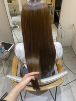 スリーオオテマエ(three. Otemae)&nbsp;【three】つやつやナチュラルベージュ[天満橋/谷町]