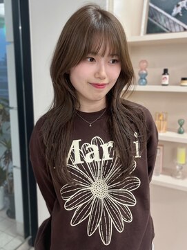 イロウ 天神大名店(IROW) ミルクティーベージュ レイヤーカット 顔周りカット