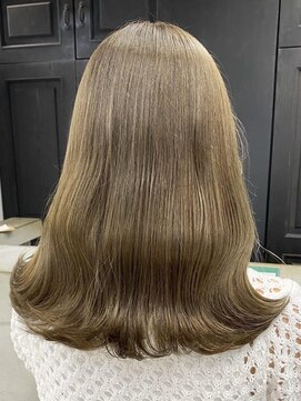 キラ 原宿(KILLA) ココアベージュ/オリーブグレー/小顔/黒髪/クラゲヘアー/原宿